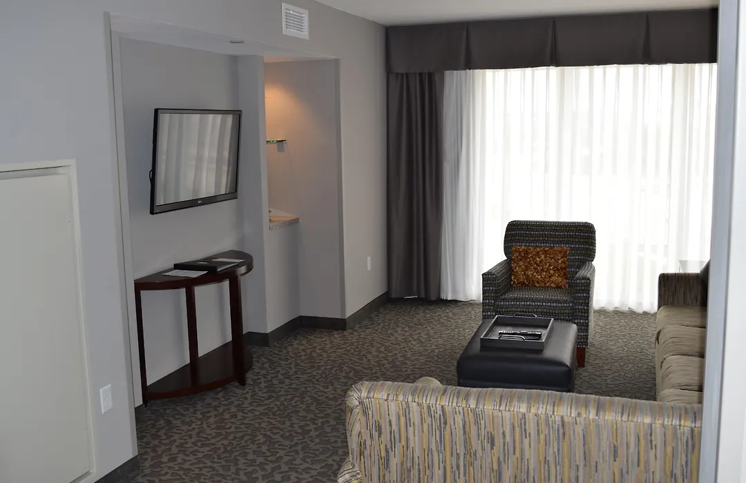 Holiday Inn And Suites East Peoria By Ihg-1